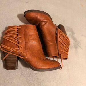 Brown Zip-up ankle  boots with a chunky heel Size 10